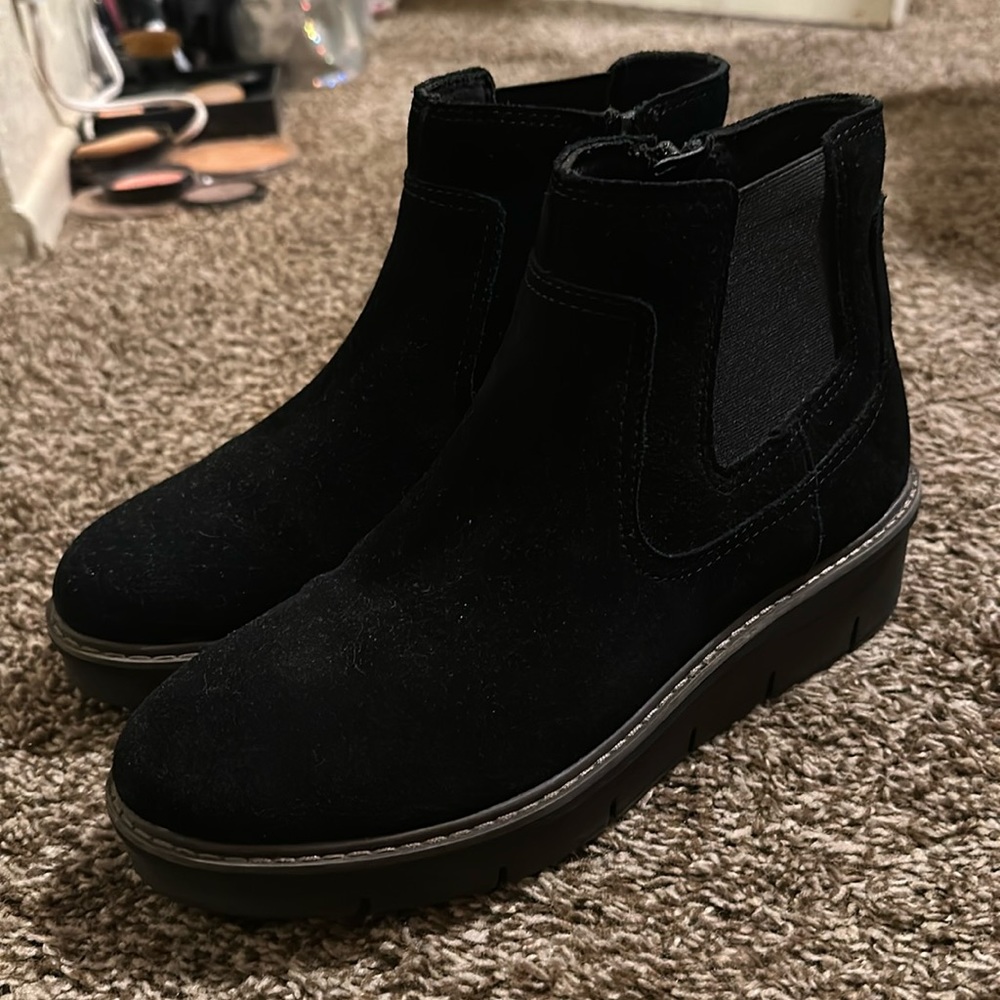 Clark’s size 8 women. Ultimate comfort collection.